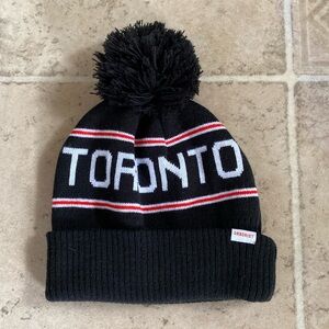 🌻 3/$10 Toronto Kids Toque
